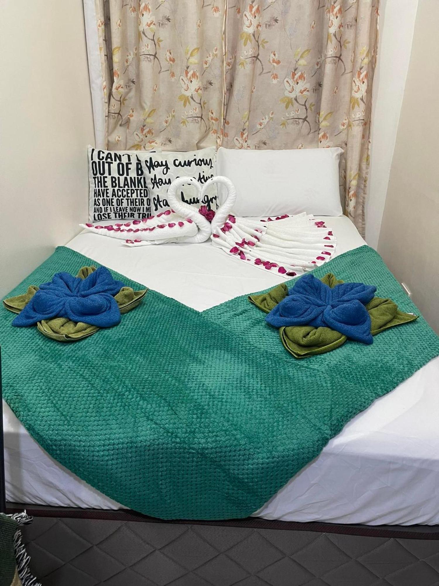 Green Residences Staycation By Pbyy Manila Habitación foto